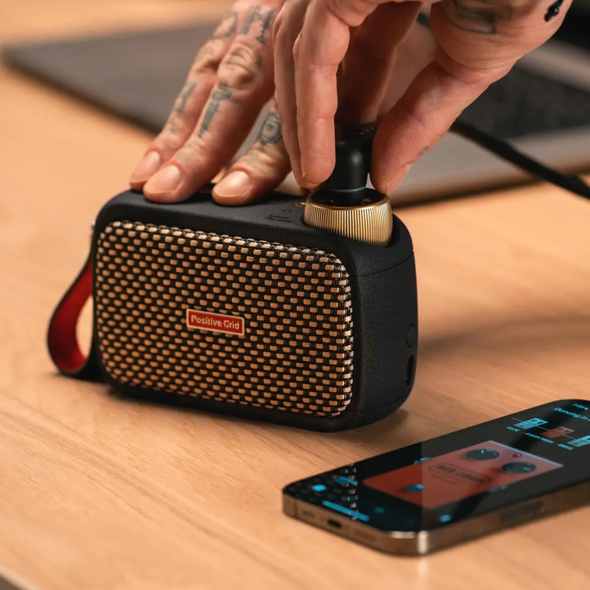Positive Grid Spark GO 5W Ultra-Portable Smart Guitar Amp & Speaker | 8-Hour Battery Life - view 4