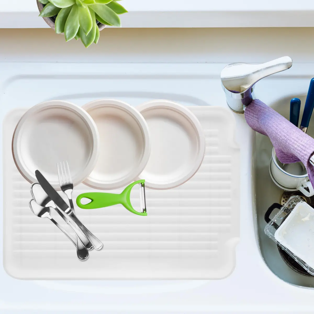 Oggi White Rigid Dish Drain Board & Drying Tray 44cm x 31.7cm (17.25 x 12.75'') | Drains Water Directly to Sink - view 3