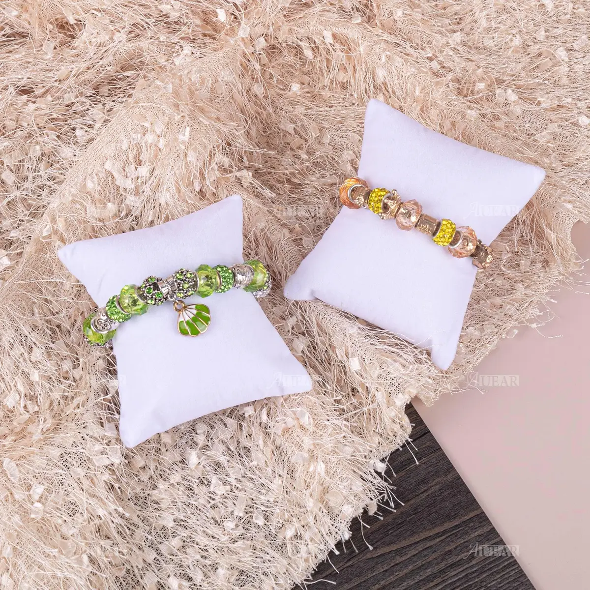 AUEAR White Velvet Watch Pillows Small Jewelry Displays Pillow Bracelet Bangle Cushions Display for Gift Box, 8.1 cm (3.19 Inch) - view 4