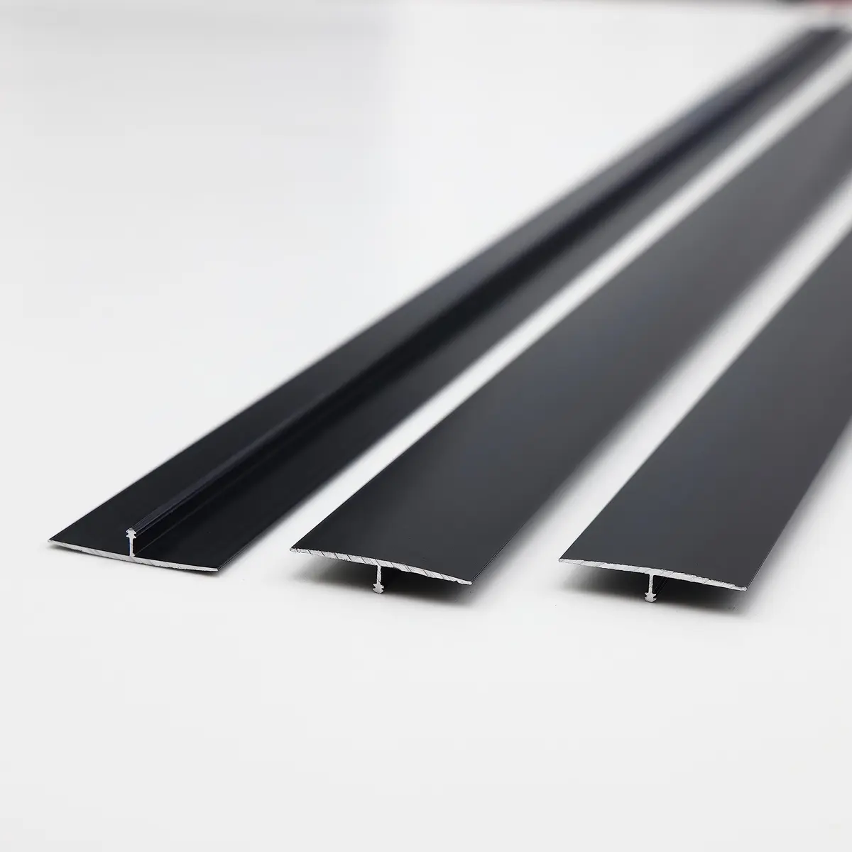 Gaahing Matte Black Aluminum T Molding Floor Transition Strip 2.7m (8.7ft) | Seamless Flooring Edging - main product image