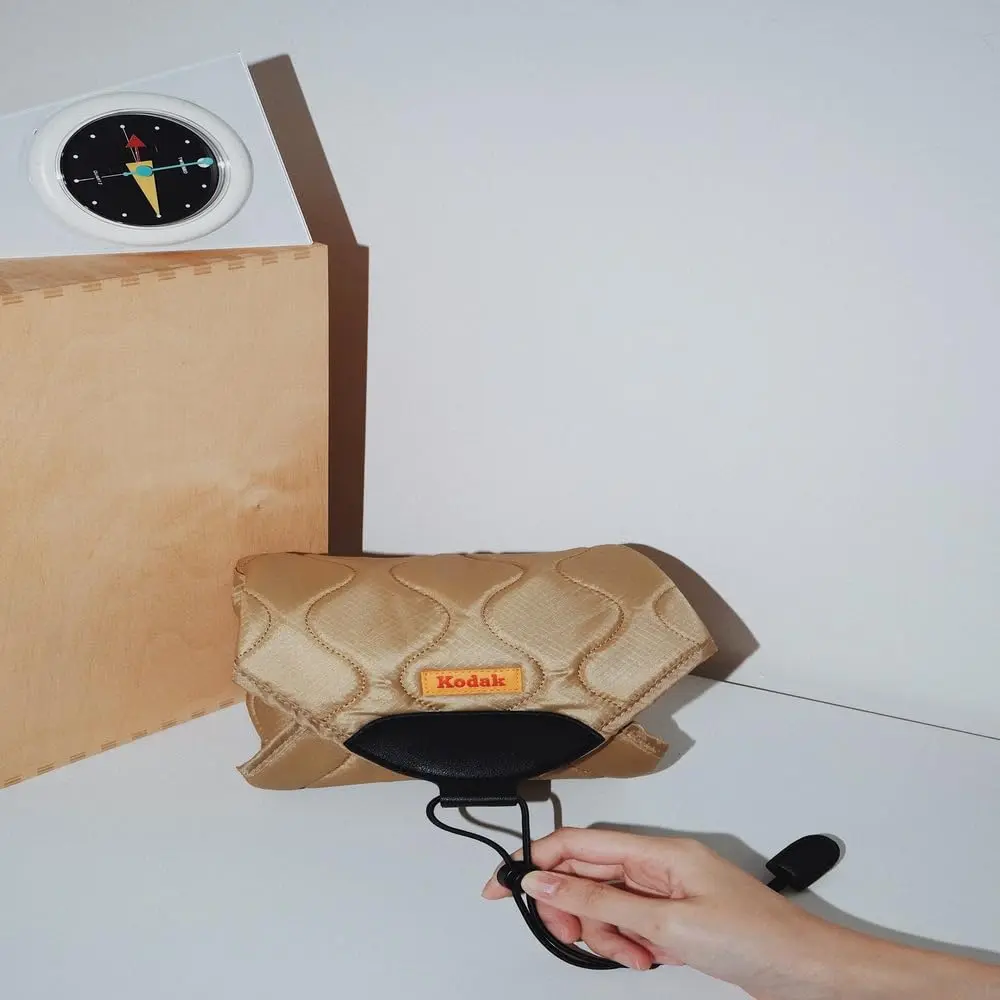 KODAK Camera Wrap Size L 38.5x38.5cm Water-Resistant Dust-Free Cloth for Camera (Light Grey) | Anti-Scratching - view 2