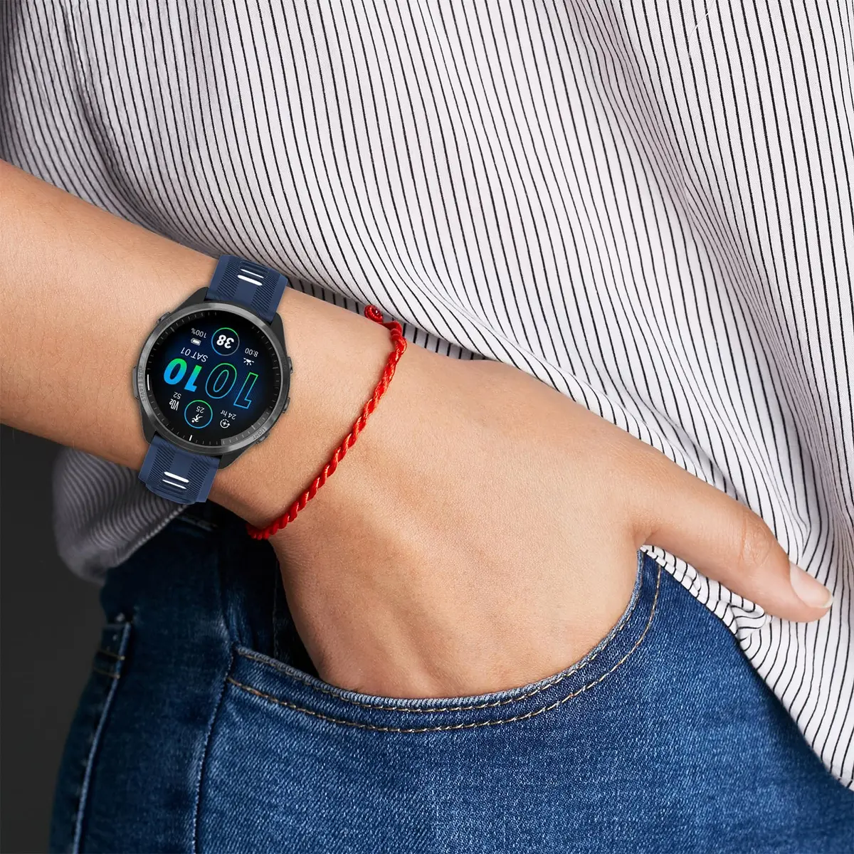 TopPerfekt Silicone Watch Band for Garmin Forerunner 965, 955, 935, 22mm | Navy-White - view 4