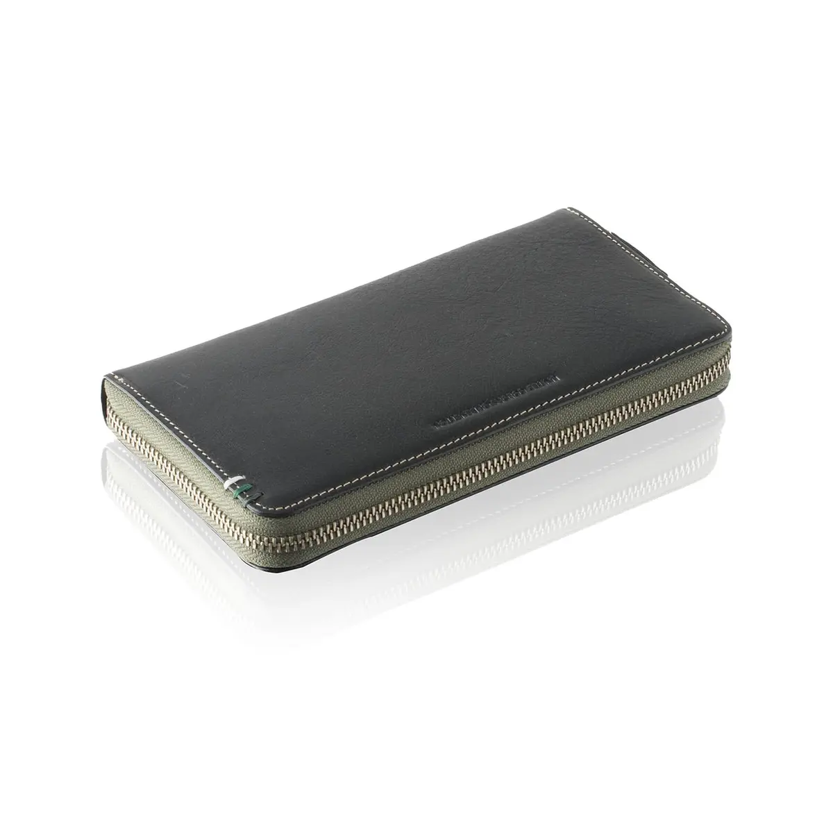 United Colors of Benetton Men's Leather Wallet, Black, W190/D100/H25 (mm) | Italian Oil Leather, Zipper Closure - main product image