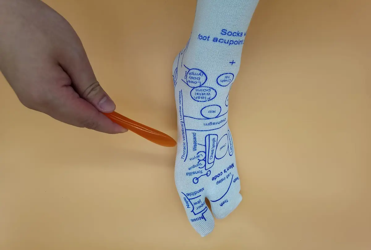 Broman Reflexology Socks for Foot Massage with Acupressure Pen, Men's Size, 1 Pair | Professional Foot Acupoint Mapping - view 3