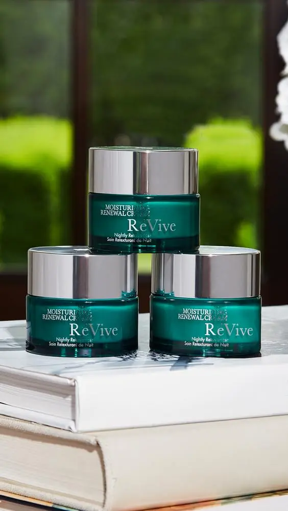 RéVive Moisturizing Renewal Cream Nightly Retexturizer 1.7 Oz | Hydrates & Exfoliates - view 4