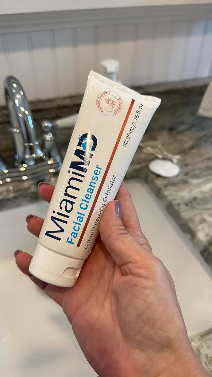 MiamiMD Face Wash 3.75oz | Hydrating & Moisturizing Facial Cleanser for All Skin Types - view 4