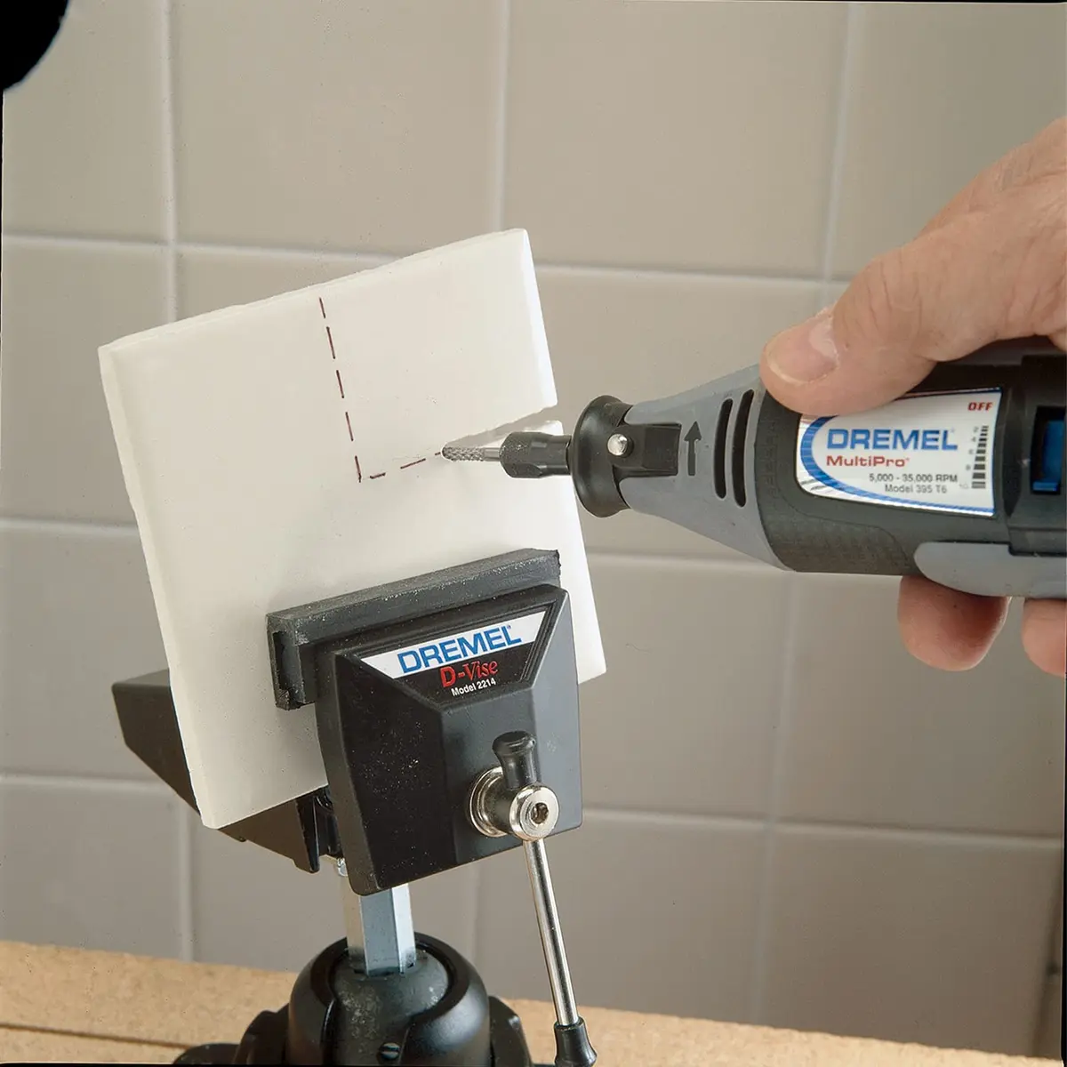 Dremel 562 Tile Cutting Bit, 3.2mm (1/8 Inch) Shank, Pack of 2 | Cuts Ceramic Wall Tile & Plaster - view 2