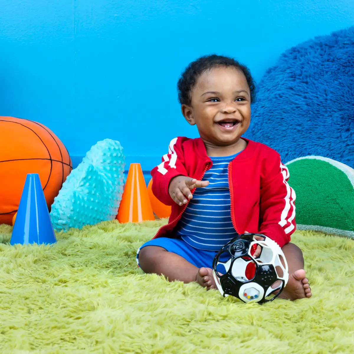 Bright Starts Oball Grippin' Goals Rattle Soccer Ball 12.7cm (5") | BPA-Free Baby Toy for Newborns & Up - view 7
