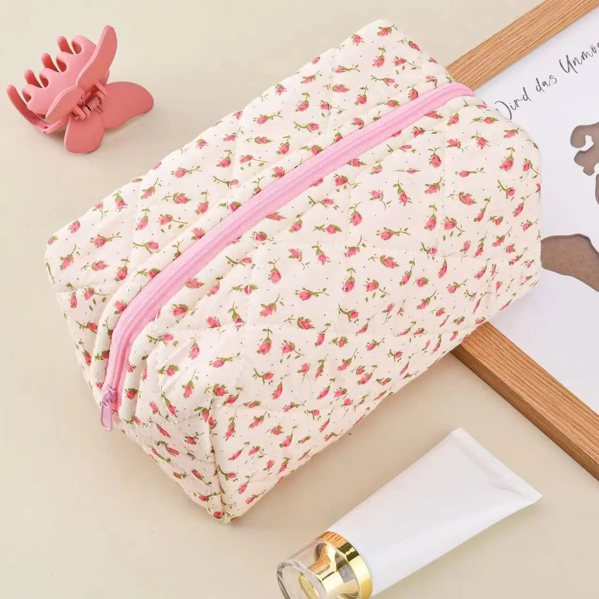 MZLUWM Floral Quilted Makeup Bag with Pink Gingham Lining, 19.8cm x 11.9cm x 10.2cm (7.8"L x 4.7"W x 4"H) | Popular Unique Pattern Design - view 3