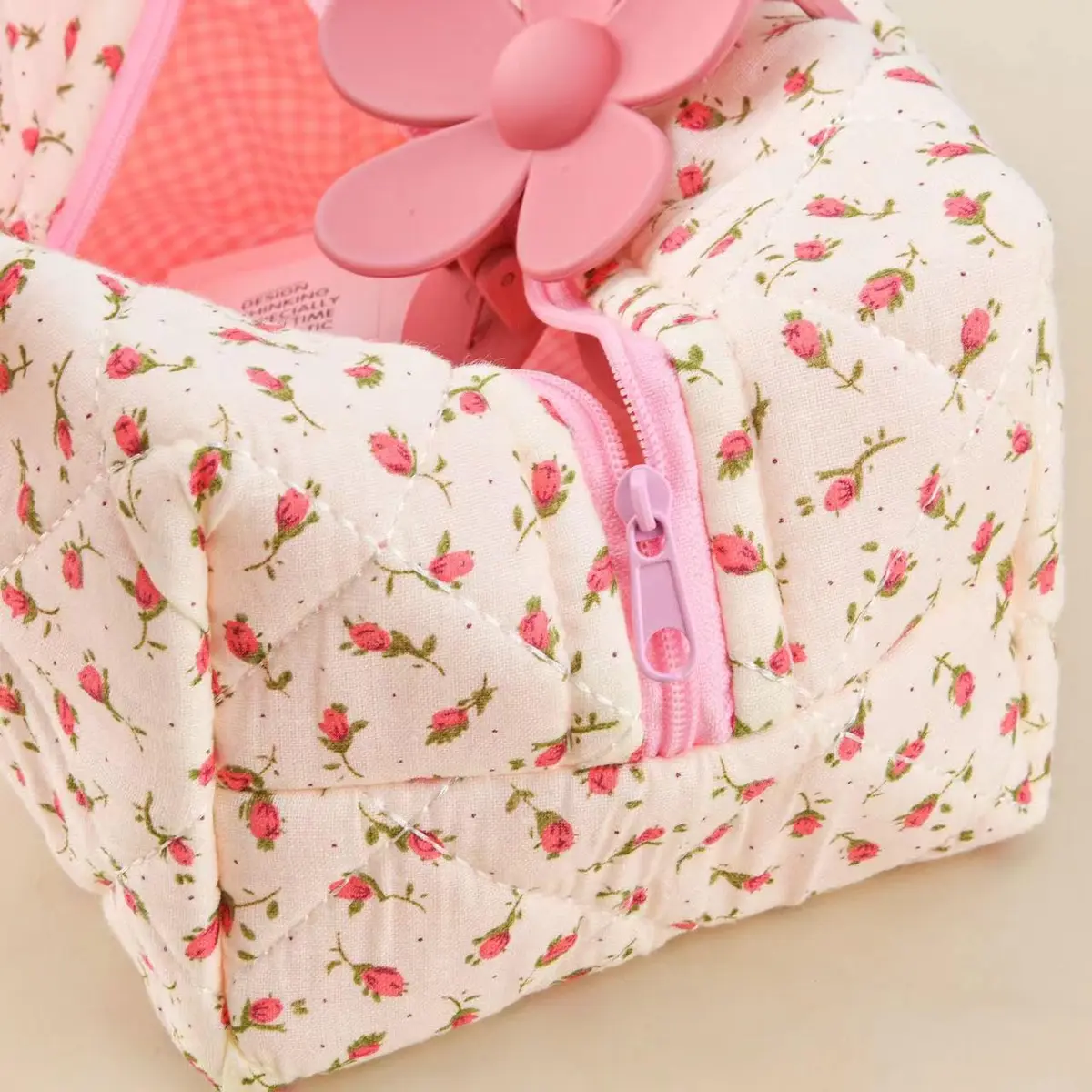 MZLUWM Floral Quilted Makeup Bag with Pink Gingham Lining, 19.8cm x 11.9cm x 10.2cm (7.8"L x 4.7"W x 4"H) | Popular Unique Pattern Design - view 4