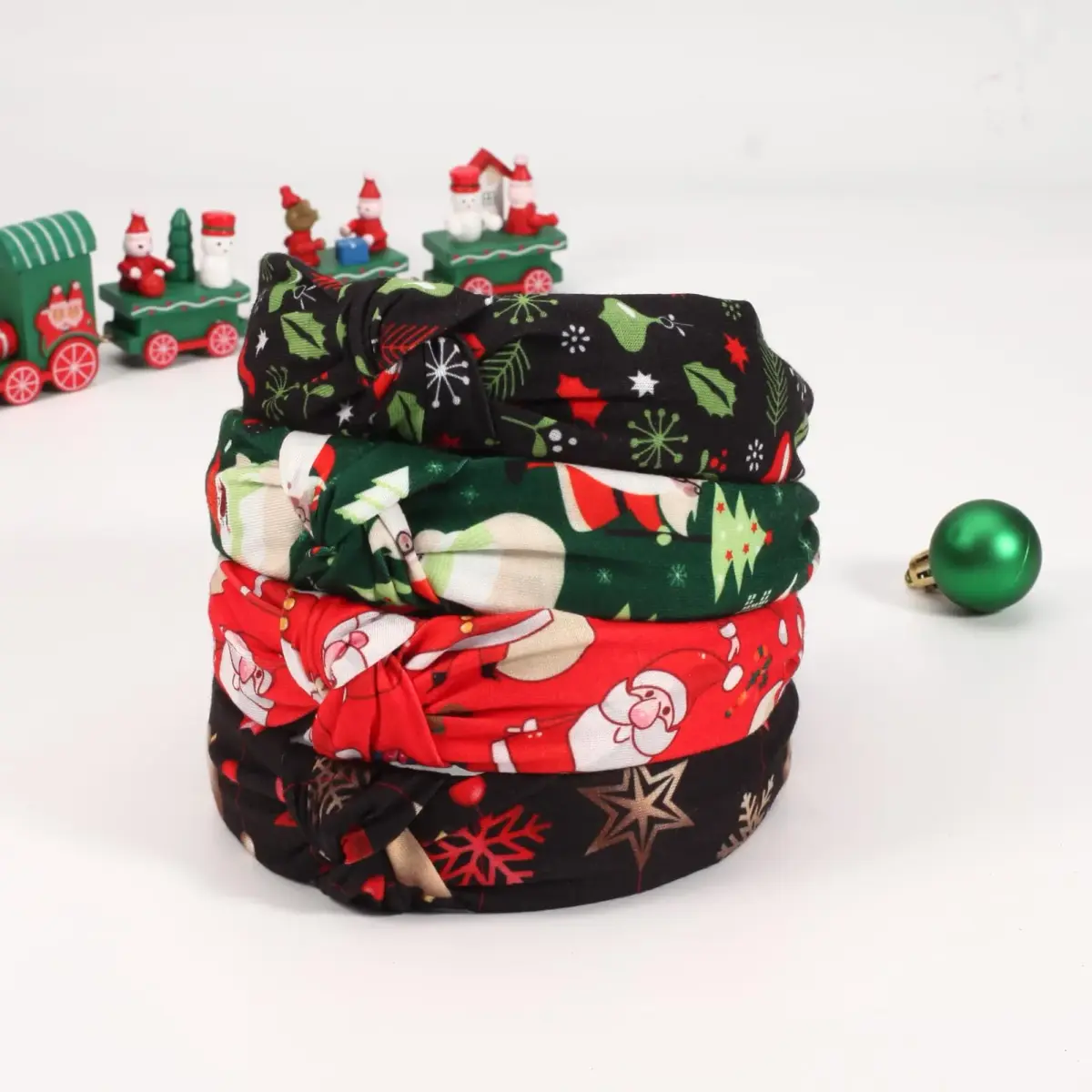 Ardorchid Green Christmas Headband Set | 4-Piece Fabric Hair Hoop for Women & Girls - view 7