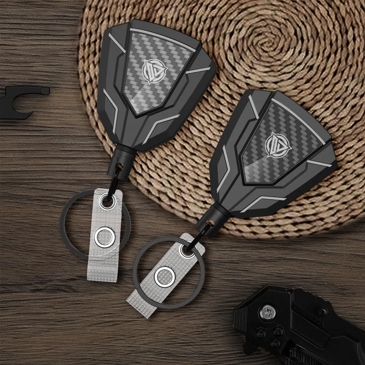Oaridey Heavy Duty Retractable Keychain with Belt Clip | Carbon Fiber Front, 31.8in Extendable, 9oz Capacity - view 5