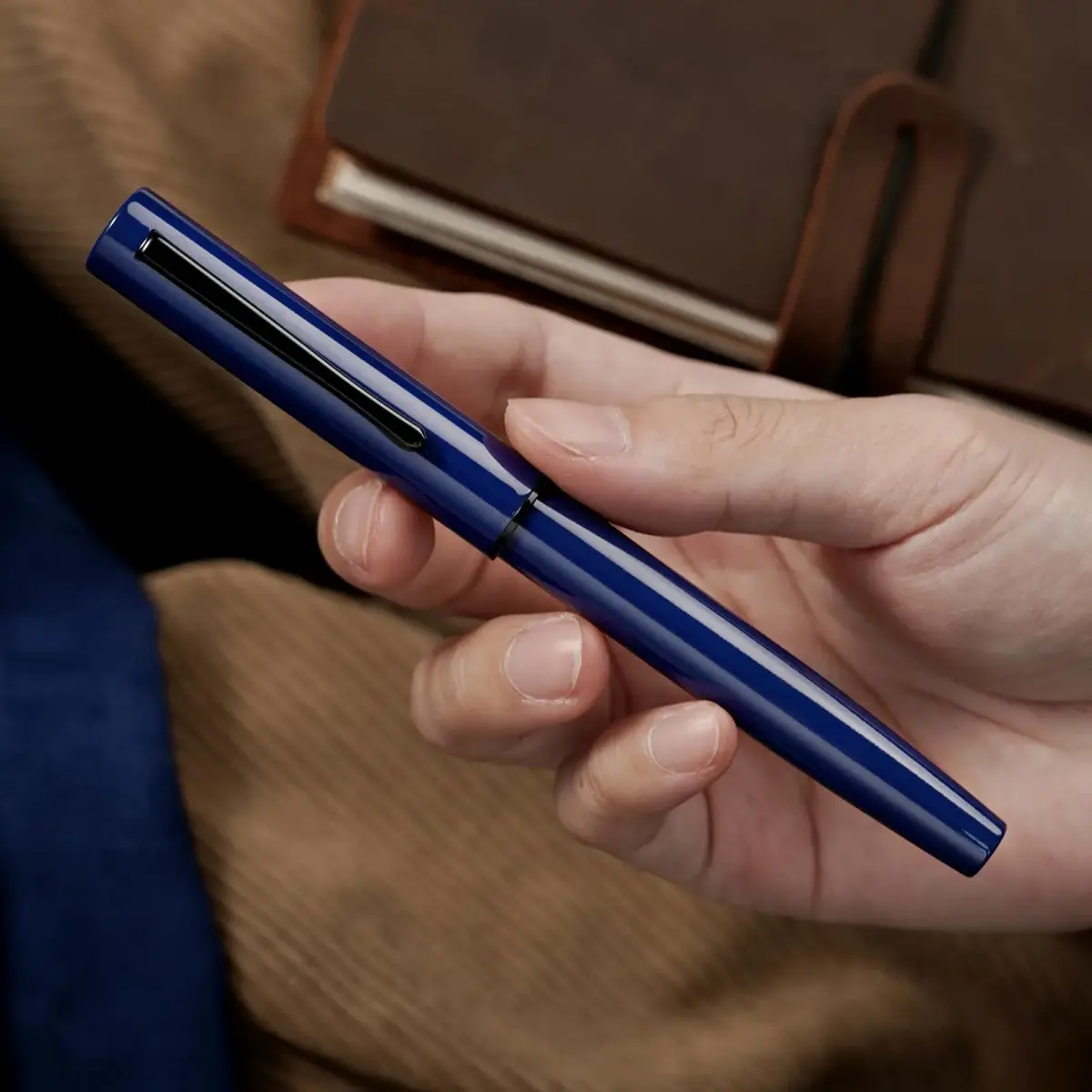 HONG DIAN C1 Fountain Pen Extra Fine Nib, Dark Blue & Classic Retro Design Metal Pen with Ink Converter (140mm, 26.5g) - view 6