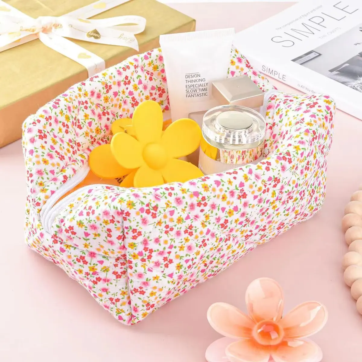 MZLUWM Puffy Coquette Floral Quilted Makeup Bag Large Fashionable Travel Pouch Cute Pink 20cm (7.8in) x 12cm (4.7in) x 10cm (4in) - view 6