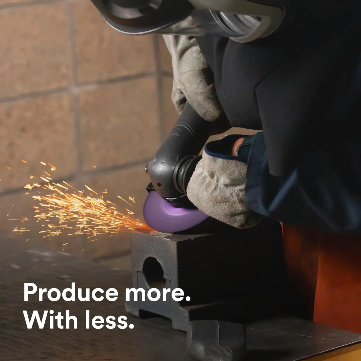 3M Cubitron 3 Cut and Grind Wheel, 36+ Grit, T27, 7 in x 5/32 in x 7/8 in | Long-lasting ceramic abrasive - view 3