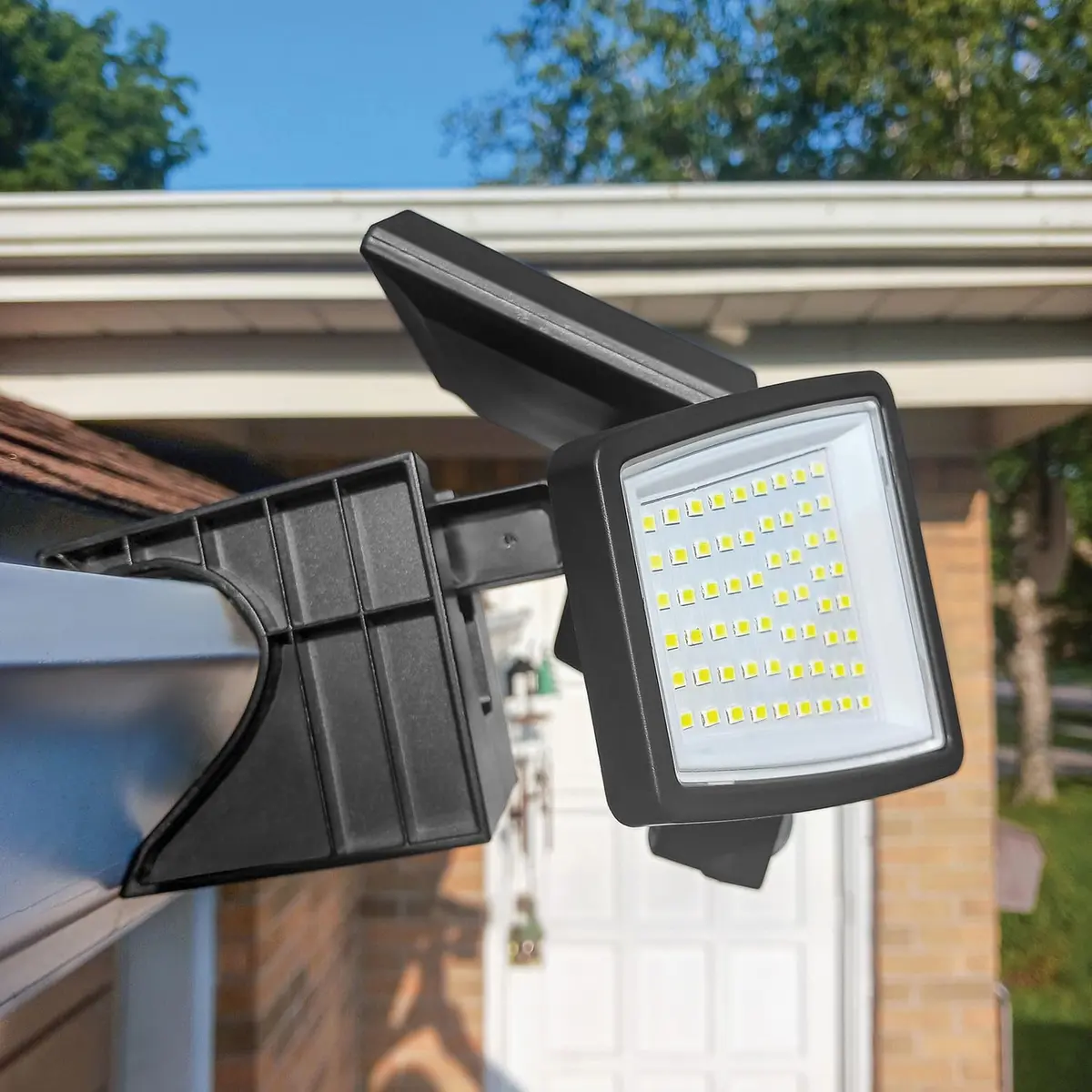 INSERT TOOLLESS PRODUCTS Solar Security Light 1,000 Lumens | Tool-Free Gutter Mount, Motion-Activated, Black - view 4
