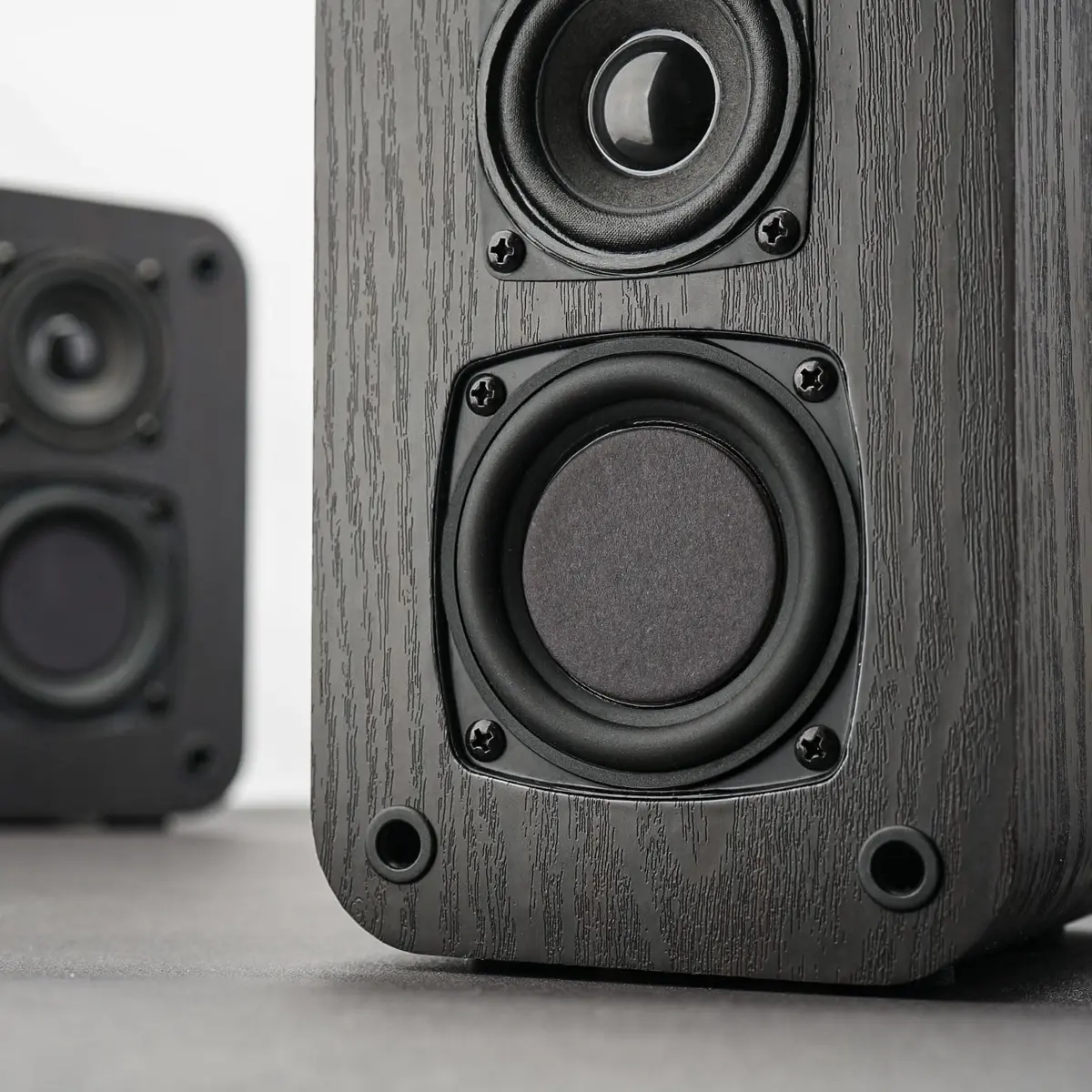 RIOWOIS Passive Bookshelf Speakers DS6500M Wood Grain | 2.75-inch Woofer, 2-inch Tweeter, 30W Peak Power, 6-ohm Impedance - view 3