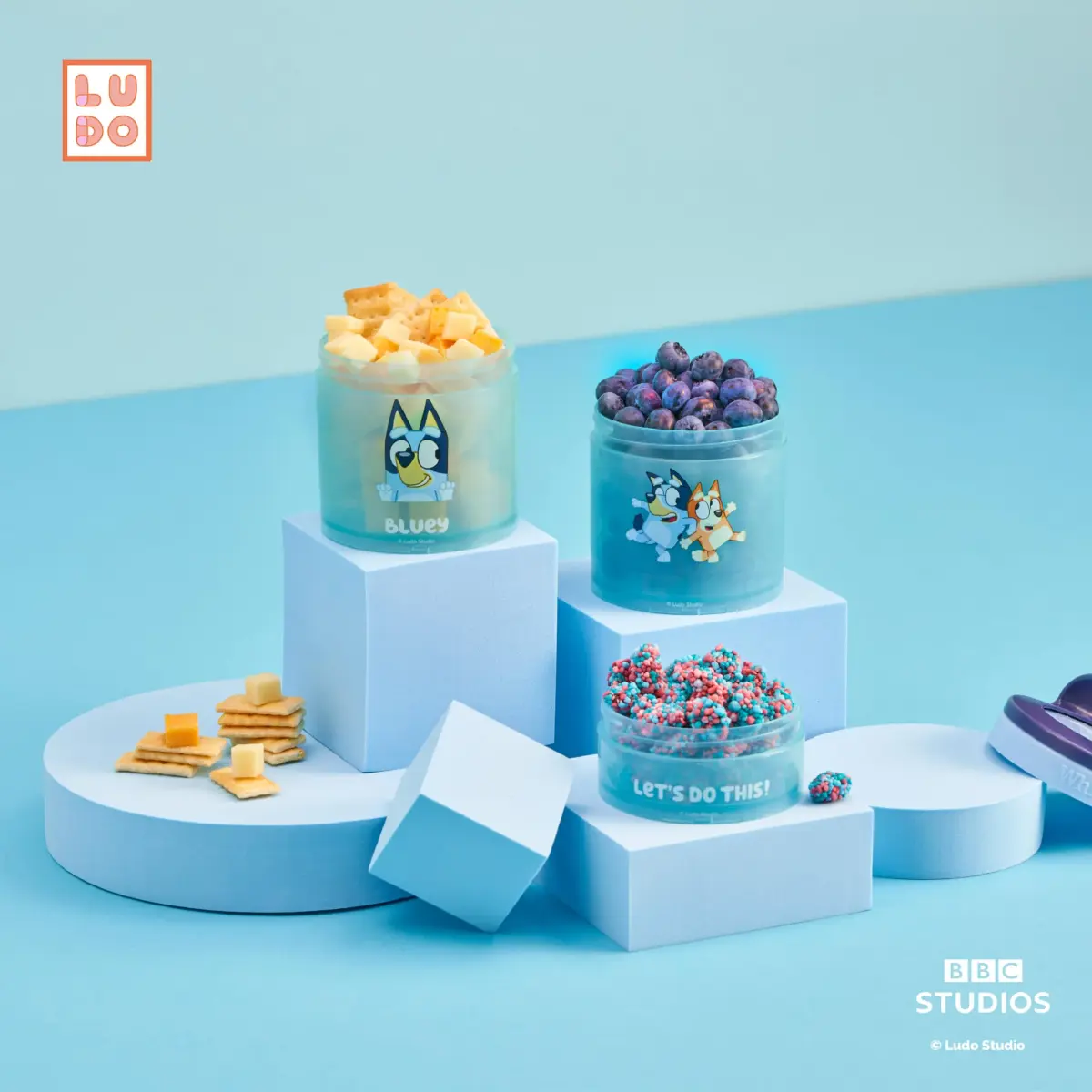 Whiskware Bluey Snack Containers, 3 Stackable Snack Cups (1/3 Cup, 1 Cup, 1 Cup) | Durable & Mess-Free for Kids - view 6