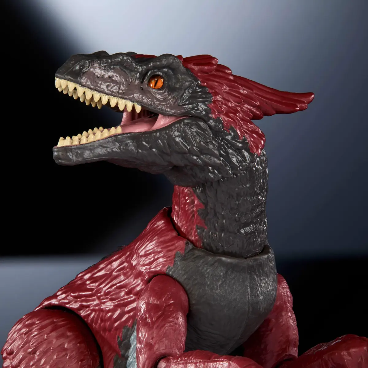 Mattel Jurassic World Hammond Collection Pyroraptor Dinosaur Figure 20.8 cm (8.2 inches) | Highly Posable Action Figure with Glass Eyes & Wired Tail - view 3