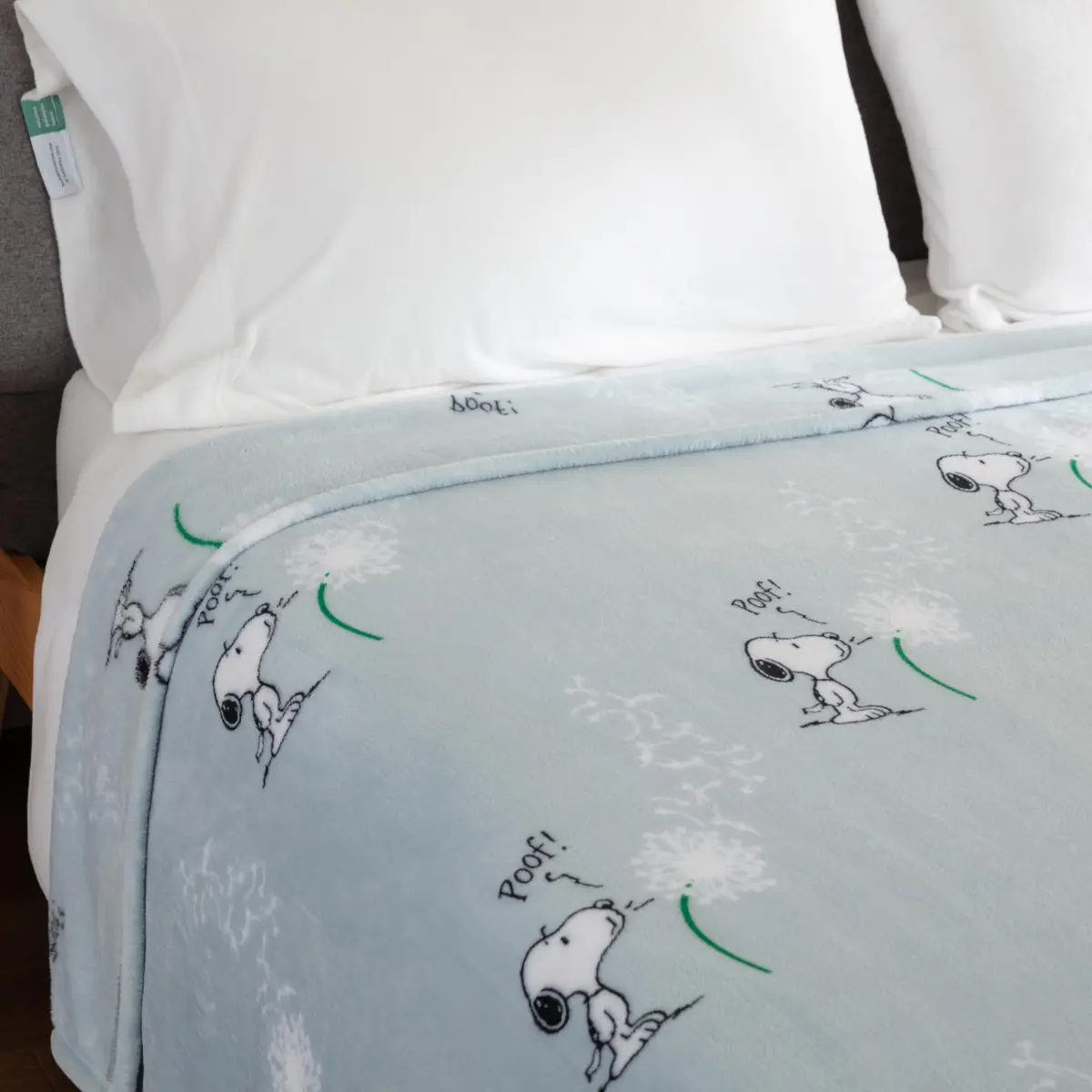 Berkshire Blanket Peanuts® VelvetLoft® Snoopy Plush Blanket Twin 60 in x 90 in | Official Peanuts® Product - view 7