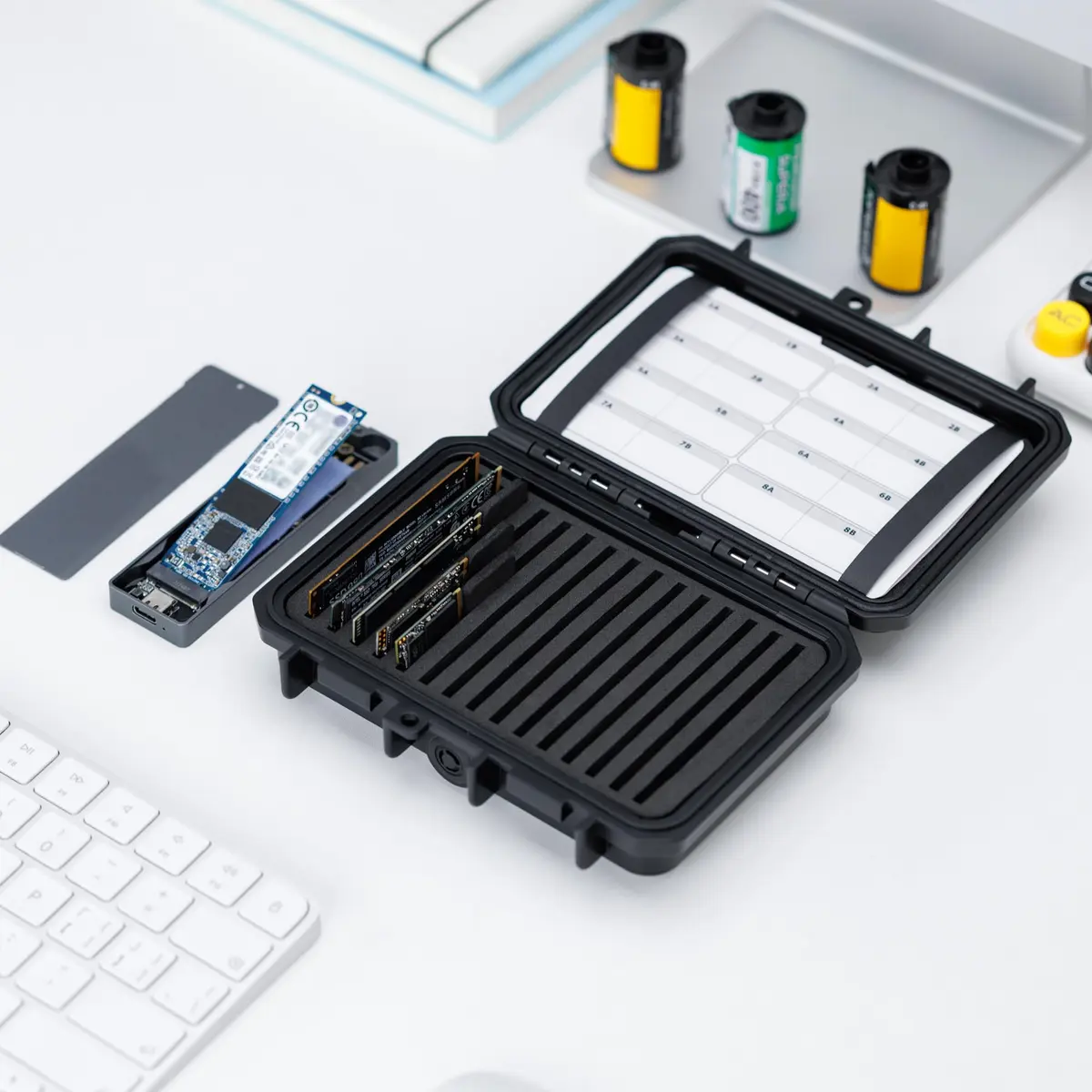 Kiorafoto M.2 NVMe SSD Case 15-Slot Organizer | Water-Resistant & Shockproof for 2280/2260/2242/2230 Drives - view 9