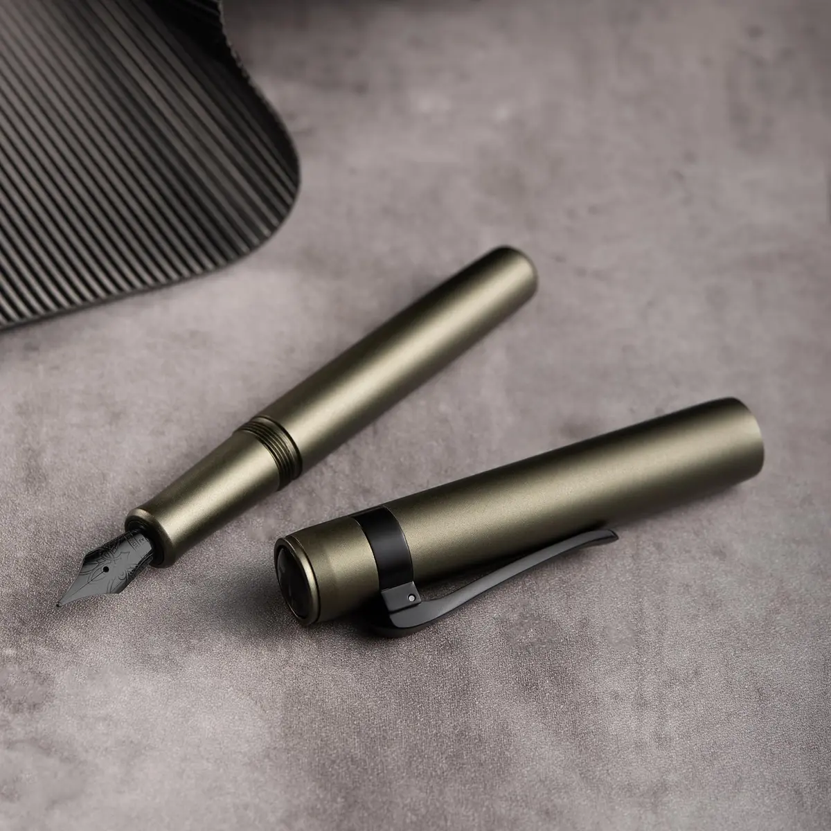 Hongdian M2 Black Forest Mini Fountain Pen Army Green 105mm (4.13 inches) | Smooth Ink Flow Writing Instrument - view 5