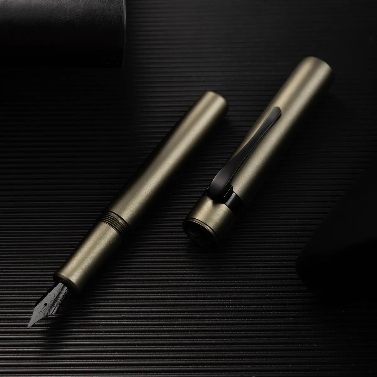 Hongdian M2 Black Forest Mini Fountain Pen Army Green 105mm (4.13 inches) | Smooth Ink Flow Writing Instrument - view 6