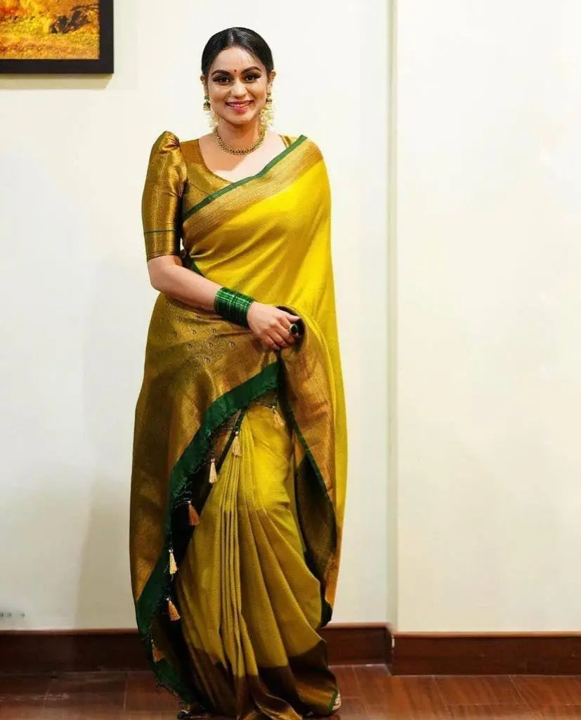 Yashika Yellow Banarasi Kanjivaram Art Silk Saree with Unstitched Blouse Piece | 5.25m Length - view 2