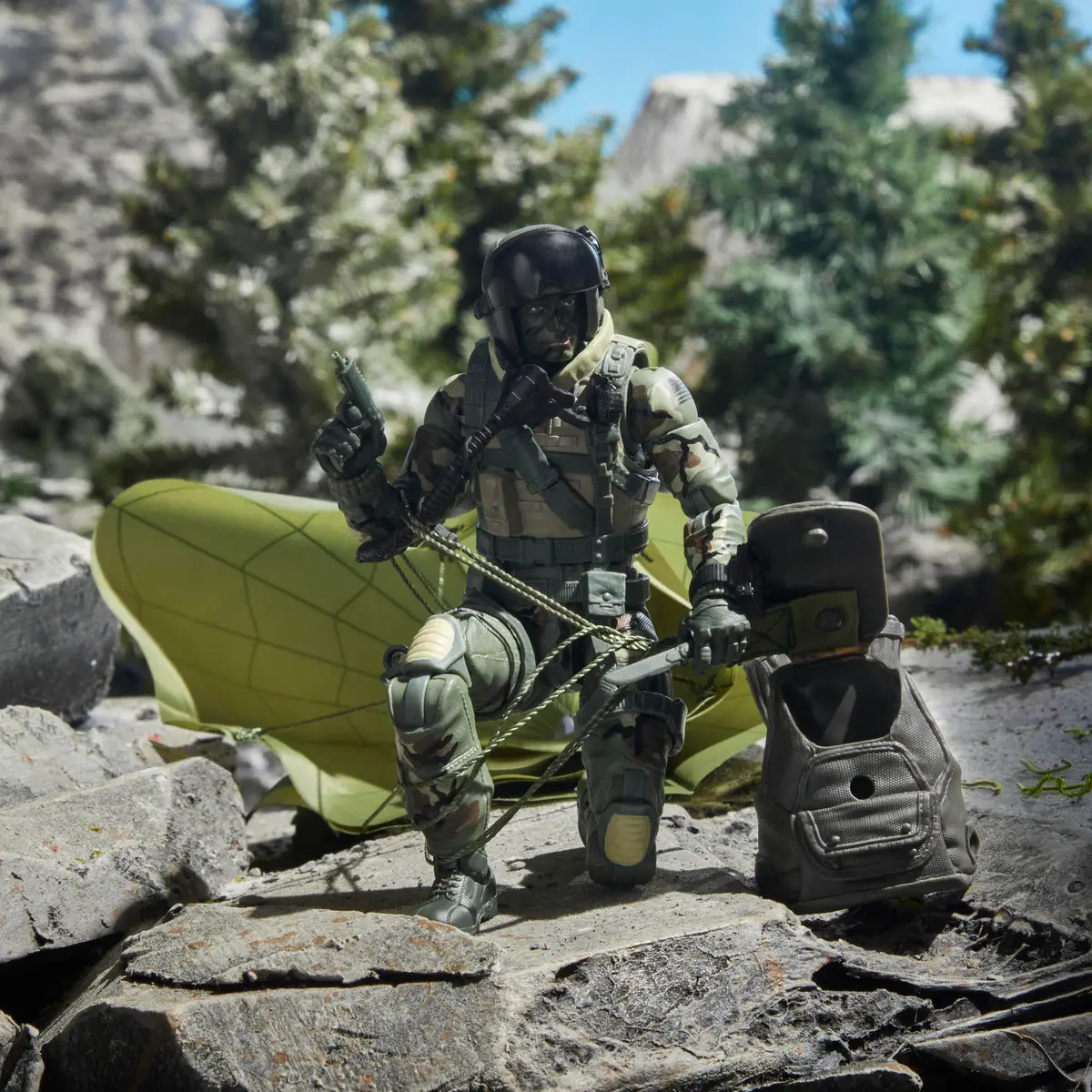 G.I. Joe Classified Series 60th Anniversary Action Pilot - Halo (High Altitude Low Opening) Jumper, 6 Inch Action Figure with Parachute & Accessories | Collectible 6-inch Toy - view 7