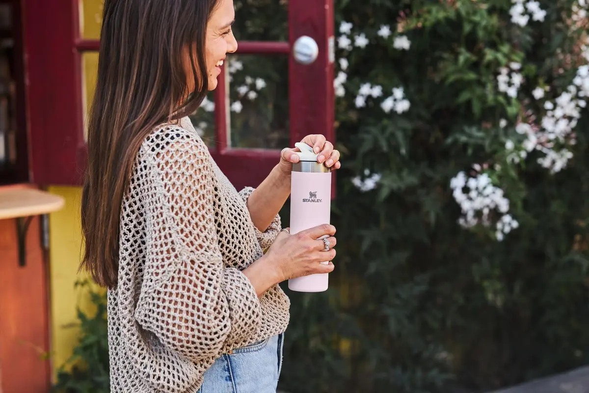 Stanley AeroLight Transit Bottle 20 oz (590ml) | Locking Leak-Resistant Lid | Lightweight Insulated Stainless Steel Travel Mug | Ash - view 2