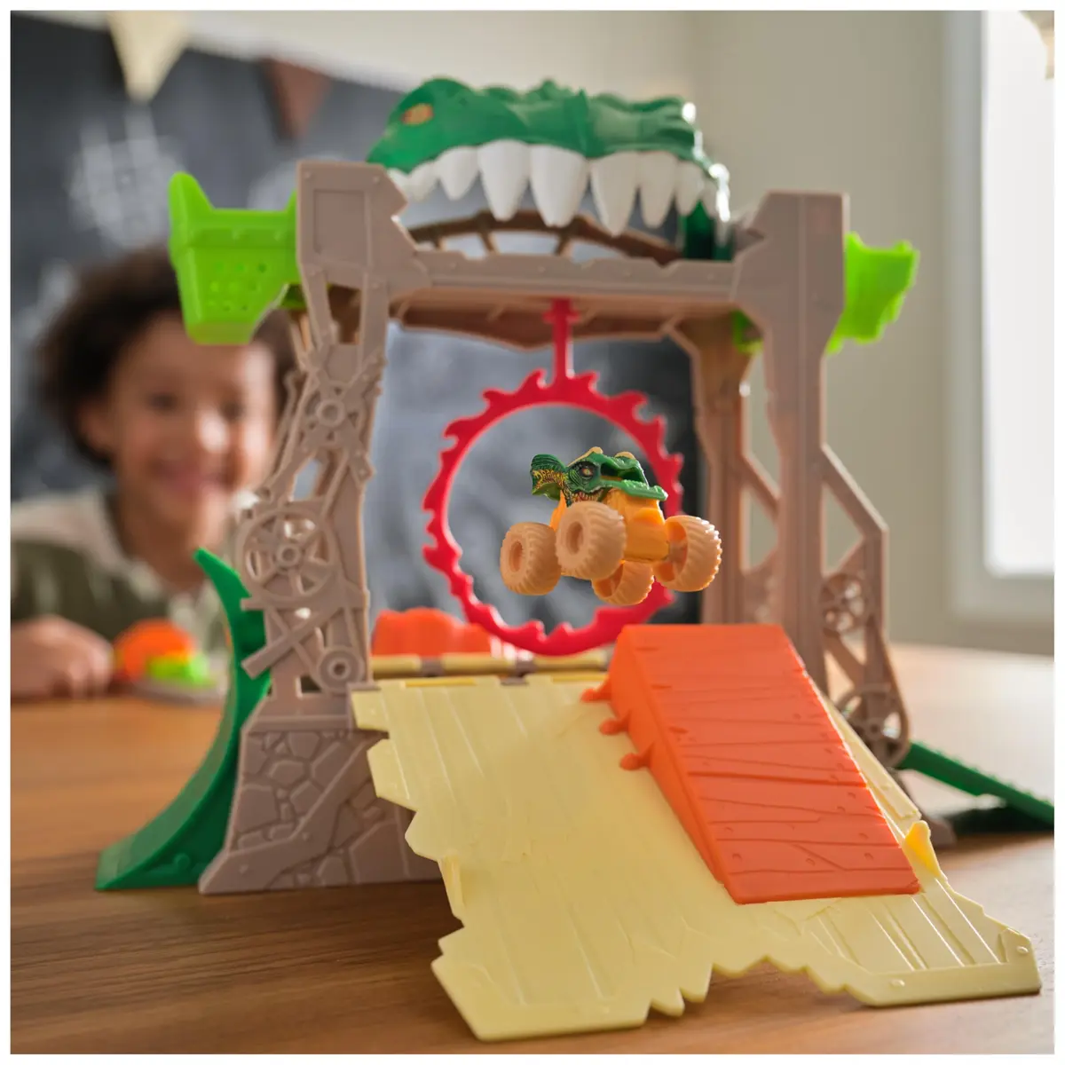 Monster Jam Mini Jams Dragon Dungeon of Doom Playset | Portable Stunt Set for Kids 3+ - view 8