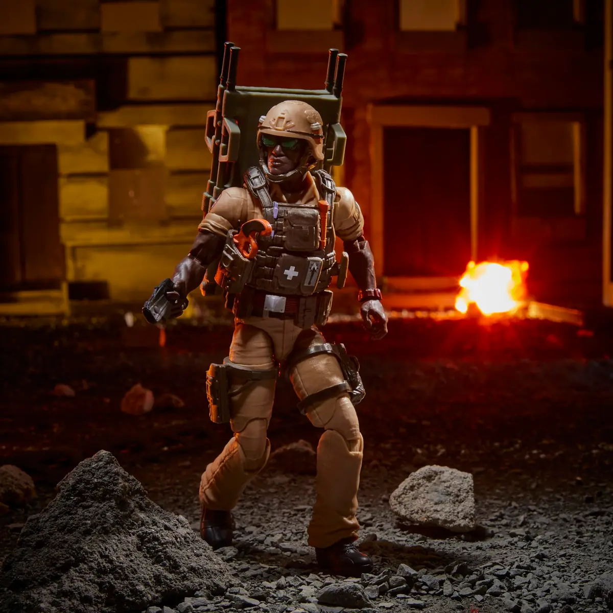 G.I. Joe Classified Series #122 Carl Doc Greer Action Figure 6-inch | Collectible with Accessories - view 5