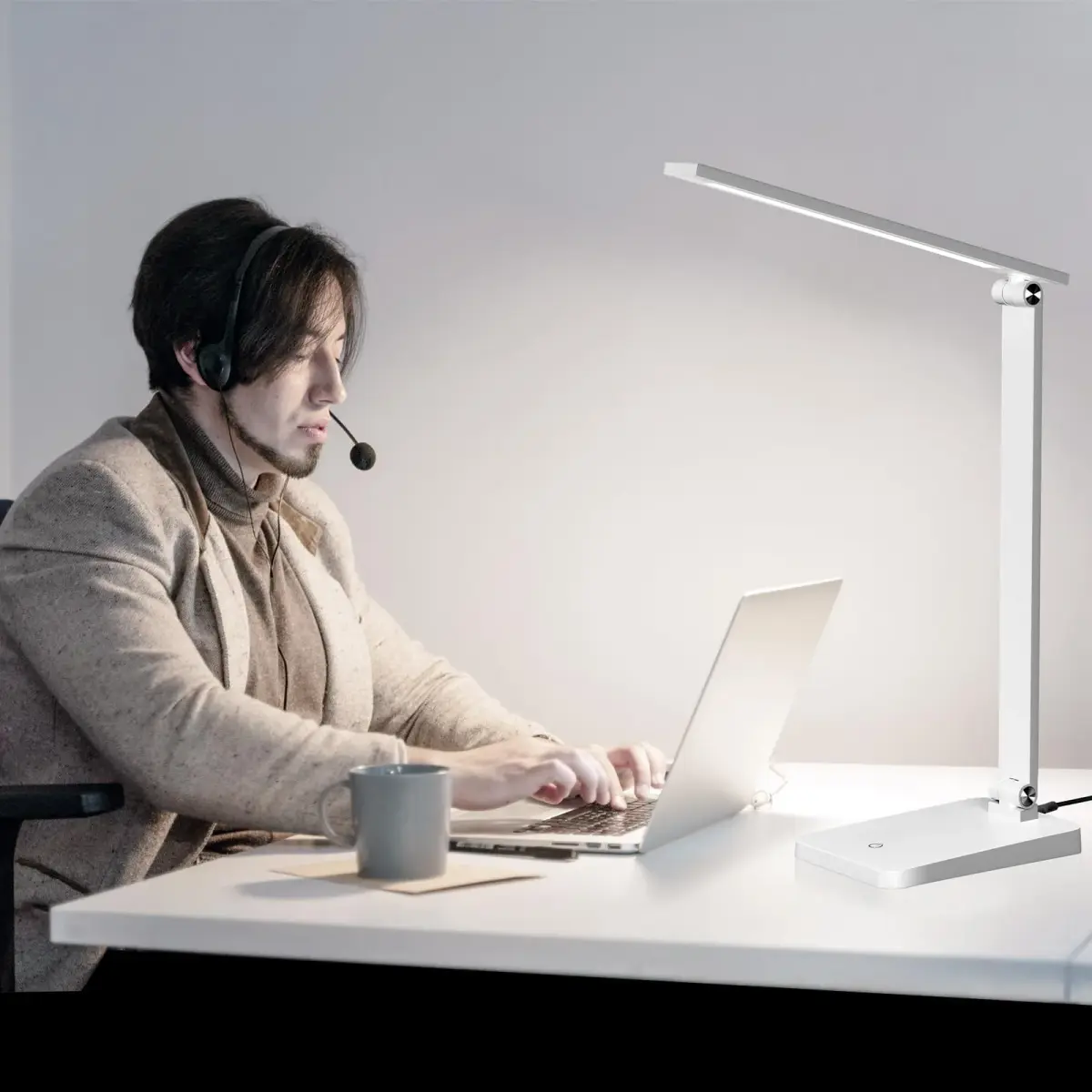 Best World LED White Table Lamp with USB Charging Port & 3 Brightness Levels | 5000K Cool White - view 6