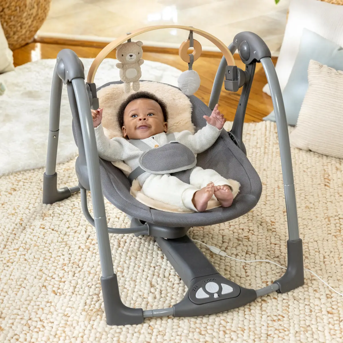 Ingenuity Every Season Swing ’n Go Deluxe 5-Speed Portable Infant Swing | Mesh & Lambswool, 0-9 Months, 20 lbs - view 4