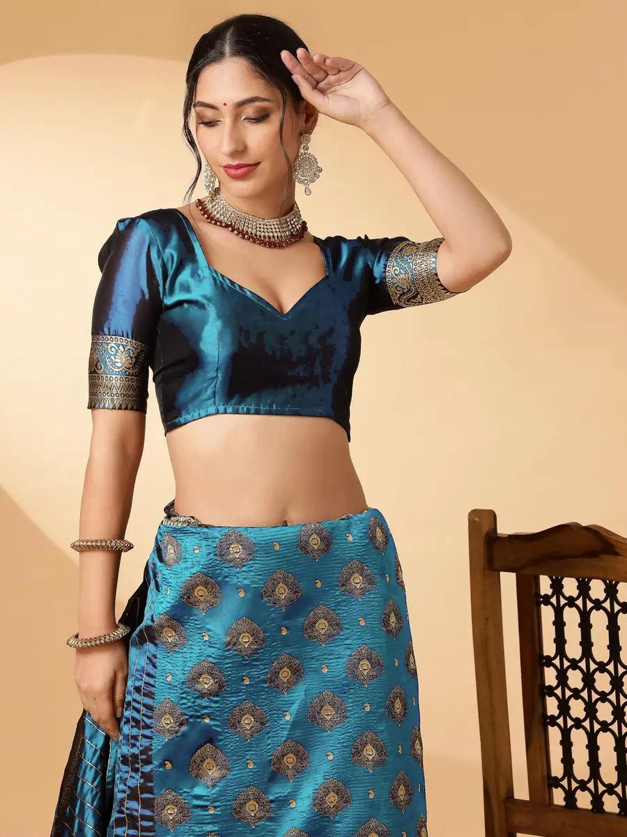 EthnicJunction Paithani Silk Blend Woven Saree With Blouse Piece, Sky Blue, 5.3m (5.8yd) | Authentic Indian Weave - view 7