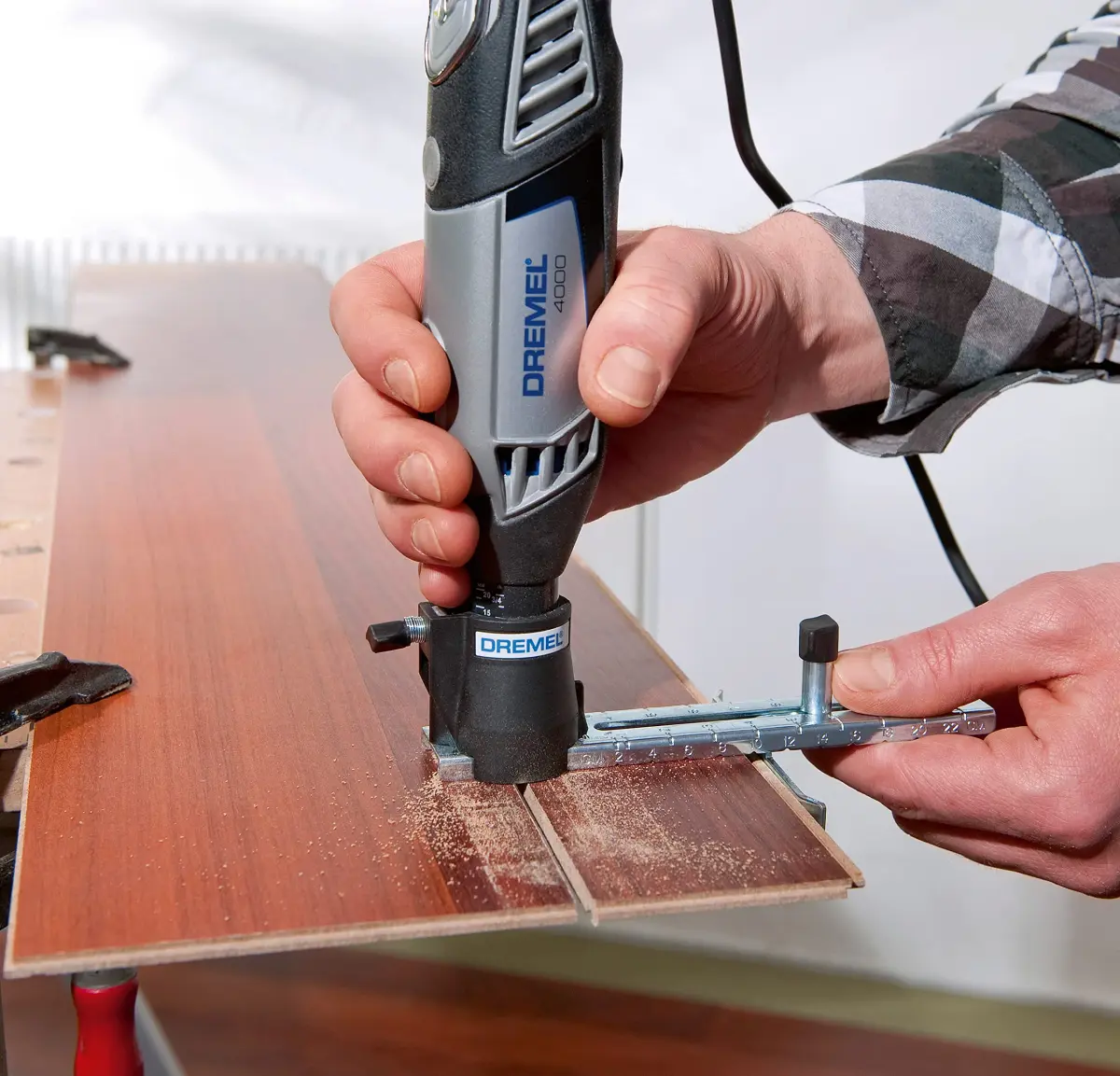 Dremel 561 Multipurpose Cutting Bit, 20g (0.71 oz) | Spiral Fluted for Wood, Plastic, Drywall, Metal - view 5