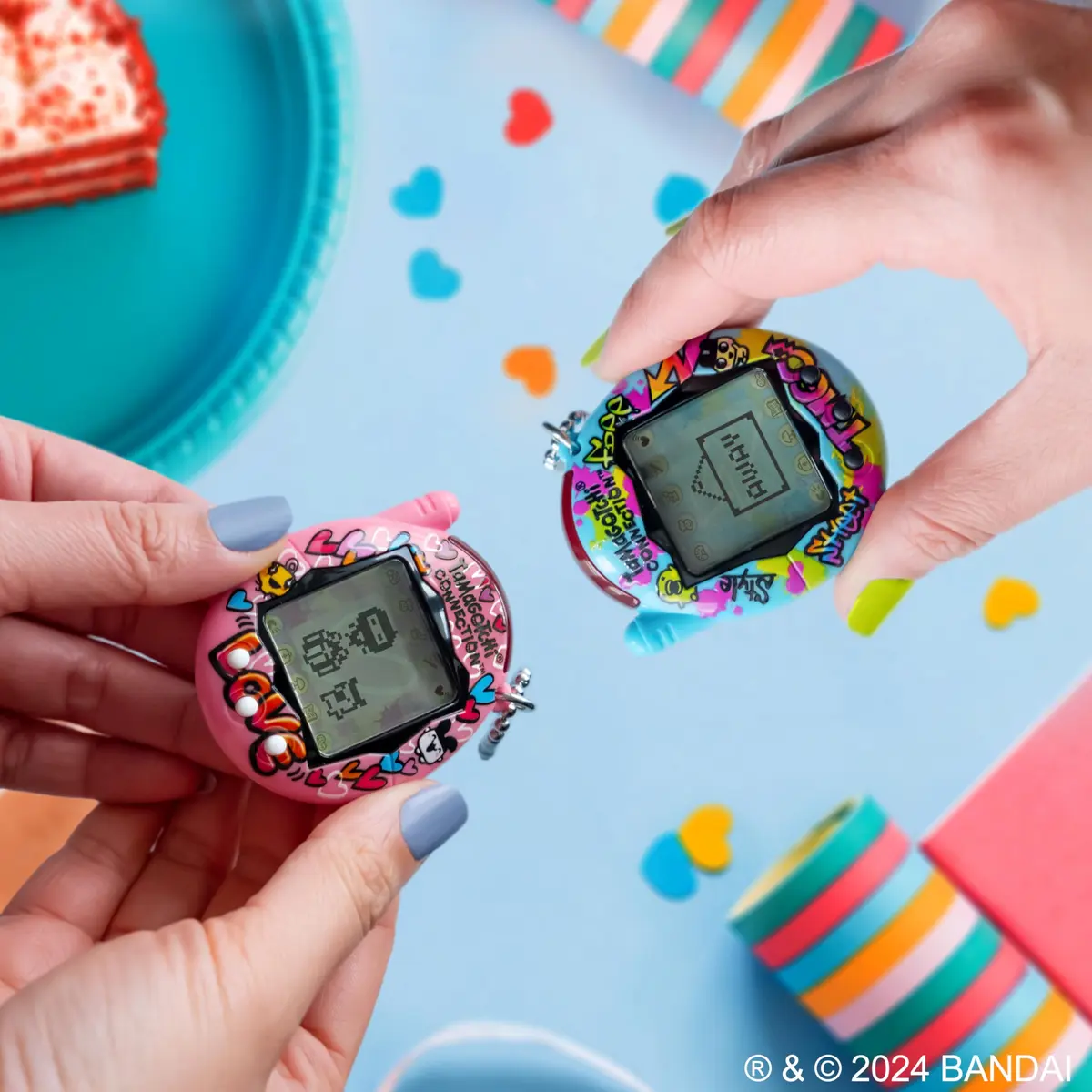 Tamagotchi Connection True Friends - Blue Graffiti and Pink Graffiti | Interactive Virtual Pet for Kids 6+ - view 2