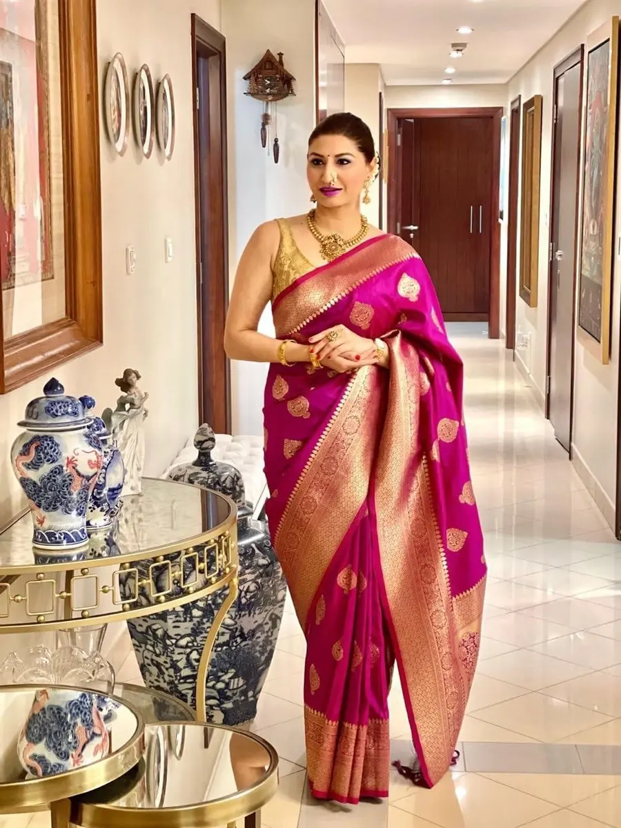 Avantika Fashion Women's Kanjivaram Silk Saree Swarna-moti-pink | Jacquard & Zari Work, One Size - view 2