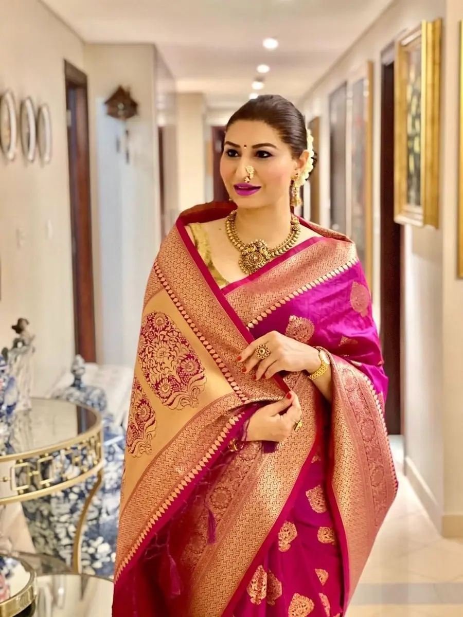 Avantika Fashion Women's Kanjivaram Silk Saree Swarna-moti-pink | Jacquard & Zari Work, One Size - view 3