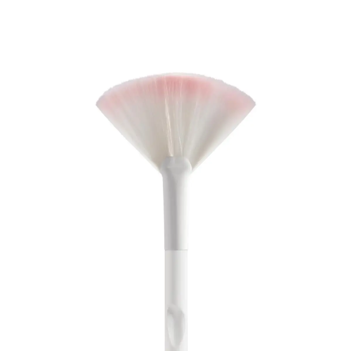 wet n wild Fan Brush - Pack of 2 for Highlighter & Blush Application - view 3