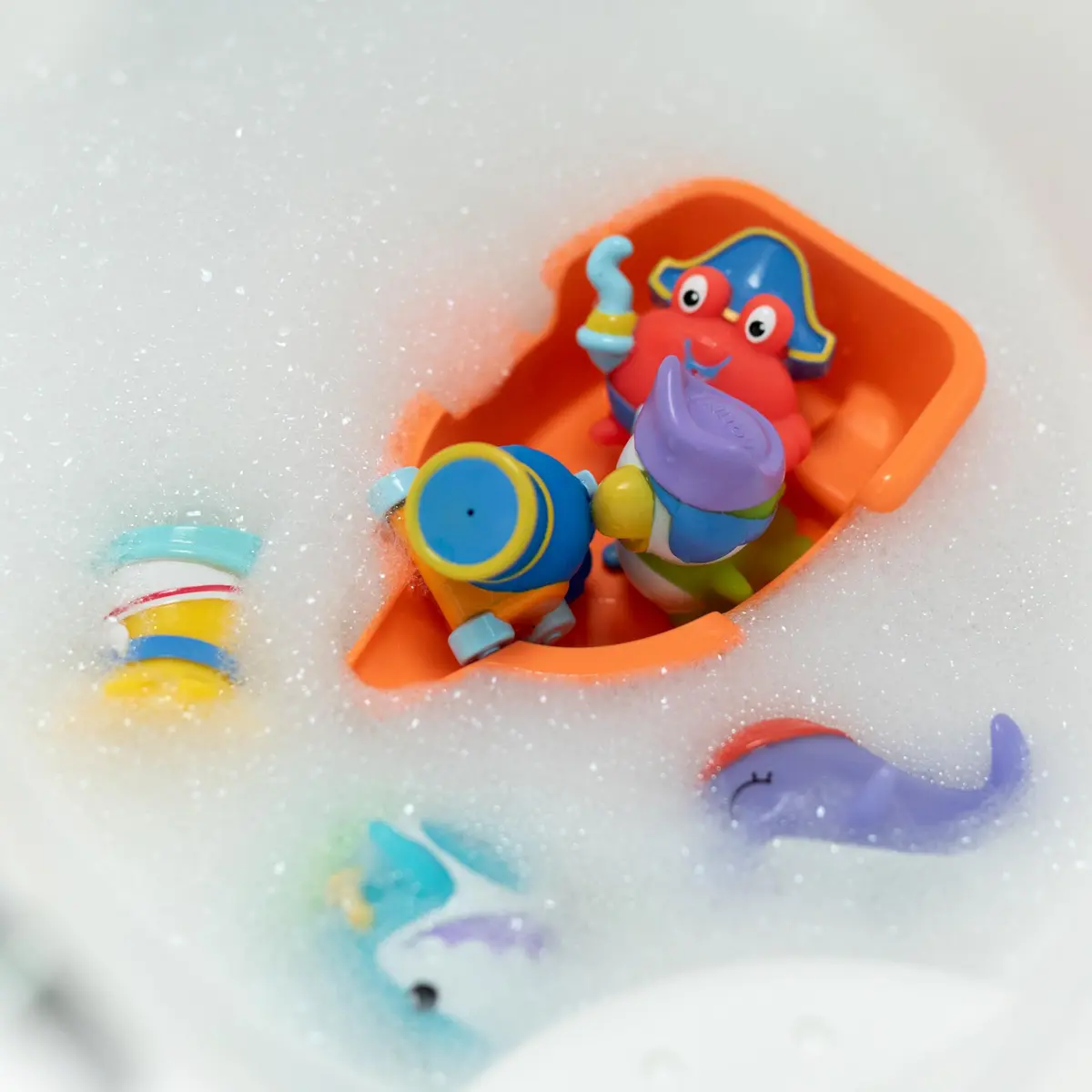 Nuby Pirate Pals Bath Toy Set with Floating Boat and 4 Squirters | Interactive Learning for 18+ Months - view 4