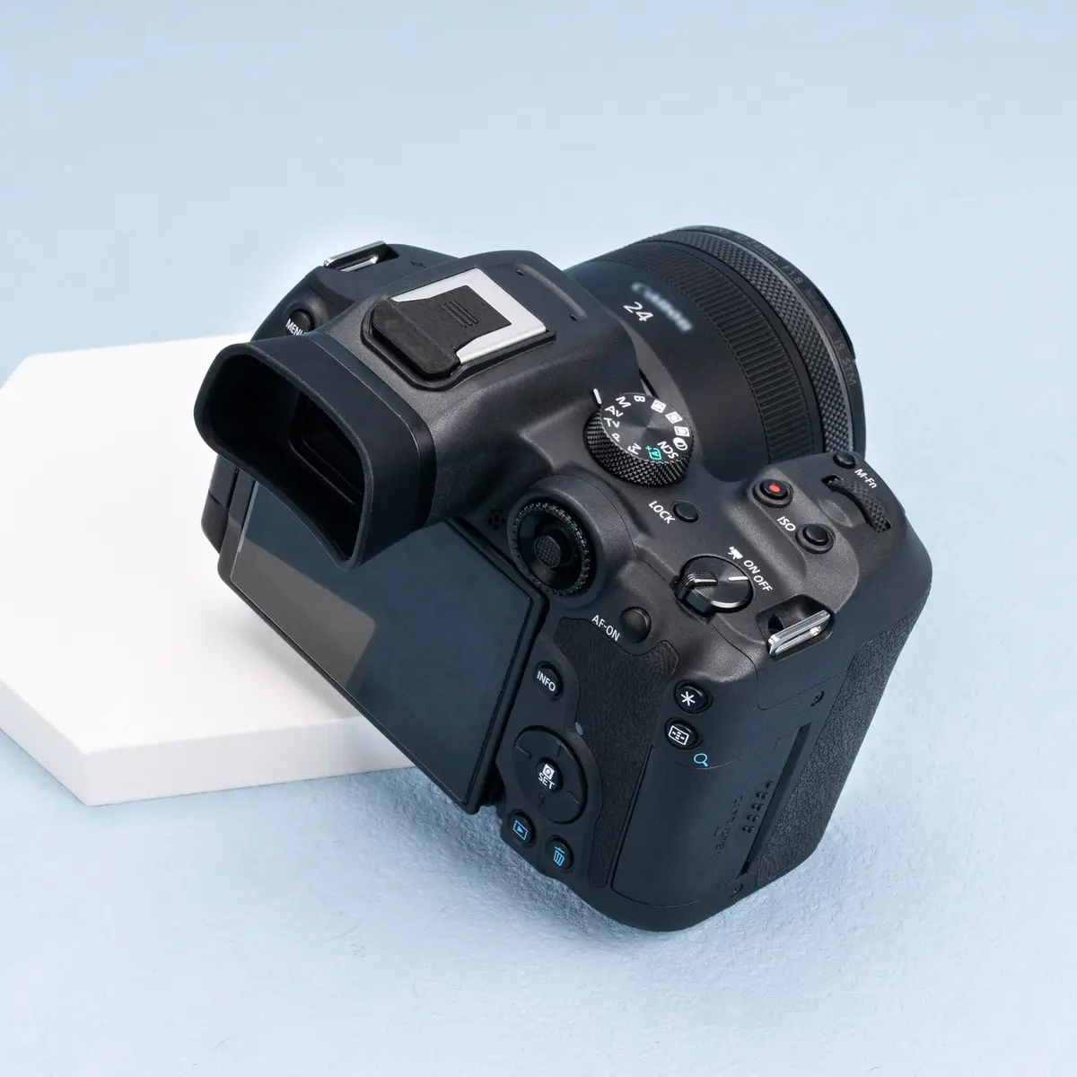 KIWIFOTOS Long Soft Eyecup Eyepiece Viewfinder for Canon EOS R7 Camera | Blocks Stray Light - view 6