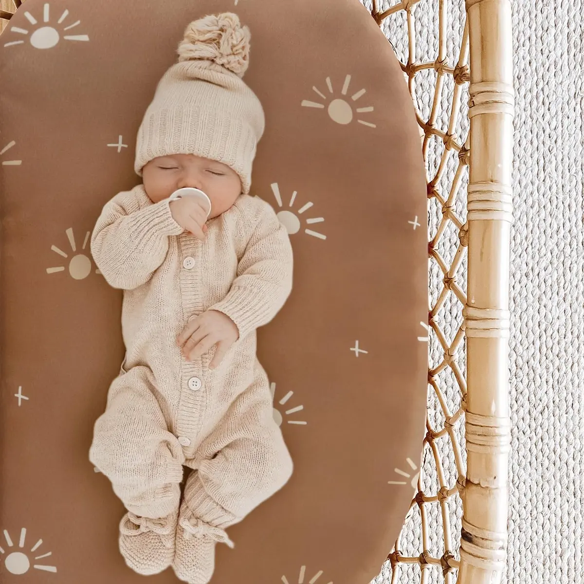 GRSSDER Stretchy Ultra Soft Bassinet Sheet 2 Pack, 81cm x 41cm x 13cm (32" x 16" x 5") | Universal Fit for Oval, Rectangle, Moses Basket Mattresses - view 6