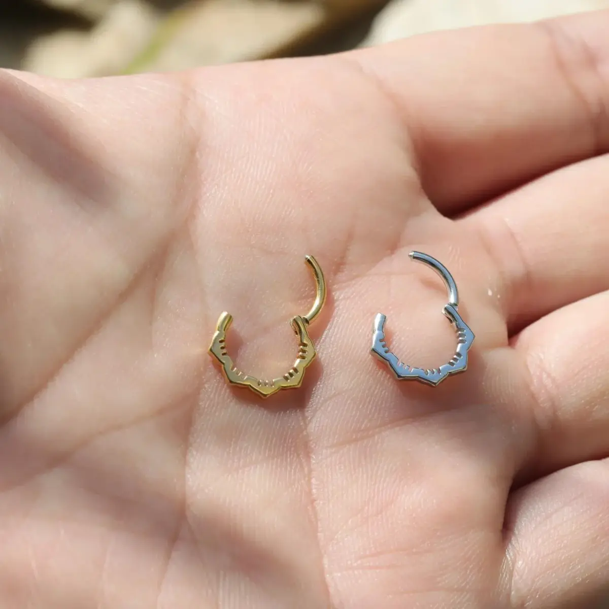NONTAI 16G Flower Septum Ring 10mm Inner Diameter | Hinged Clicker for Daith, Tragus, Cartilage - view 5
