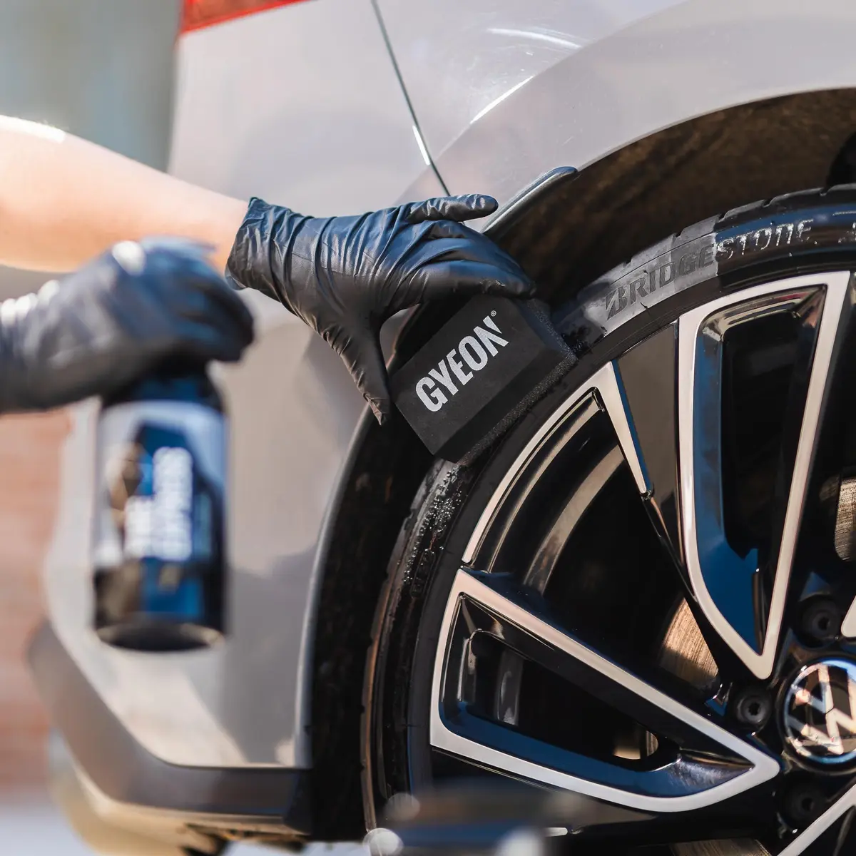 Gyeon Tire Express Satin Tire Shine 500ml | Natural Finish, UV & Water-Repellent - view 3