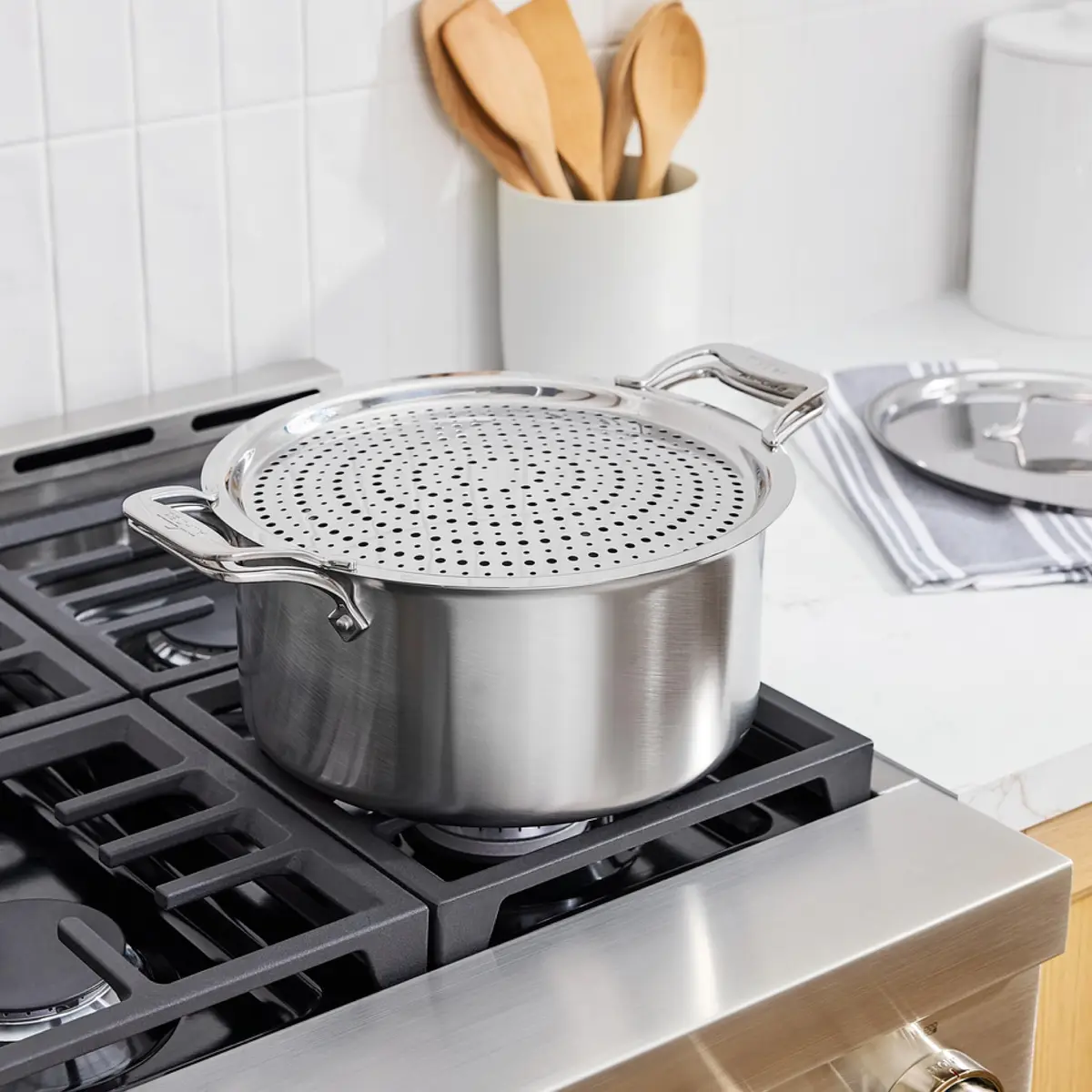 All-Clad D5 Stainless 8 Qt Stockpot & Splatter Screen | Made in USA, Even Heating, Durable, Induction Safe - view 5