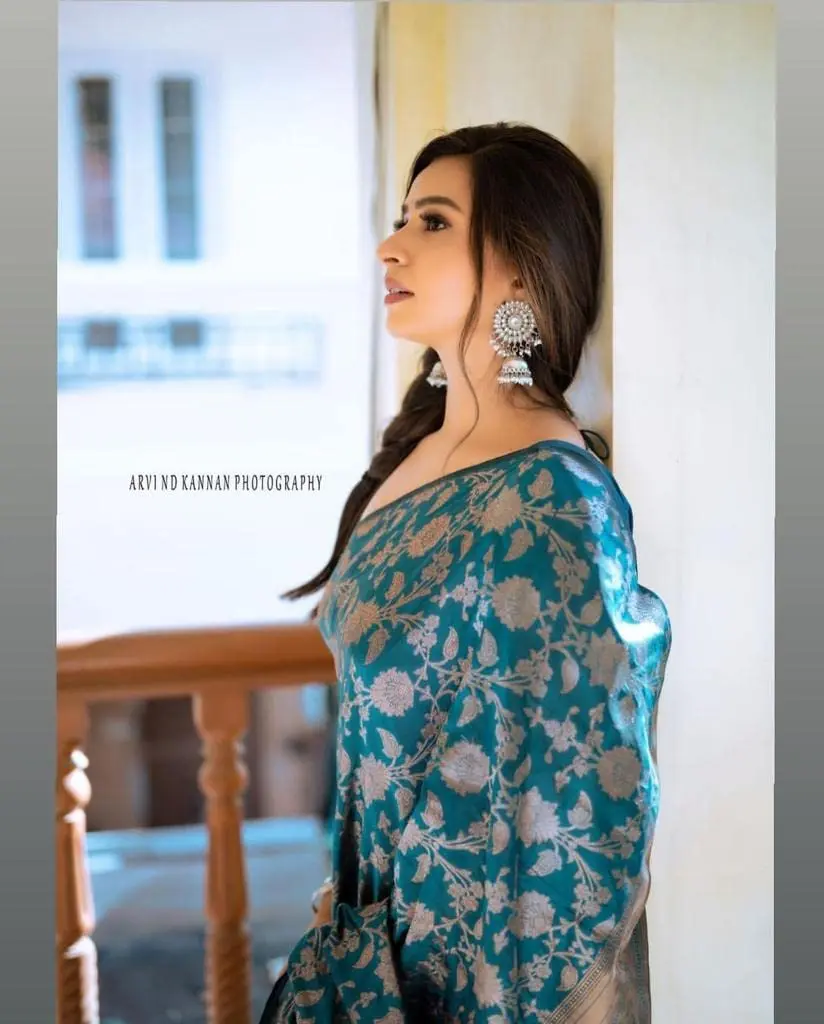 Avantika Fashion Women's Kanjivaram Semi Silk Banarasi Saree | Jacquard Zari Work, 5.3m - view 8