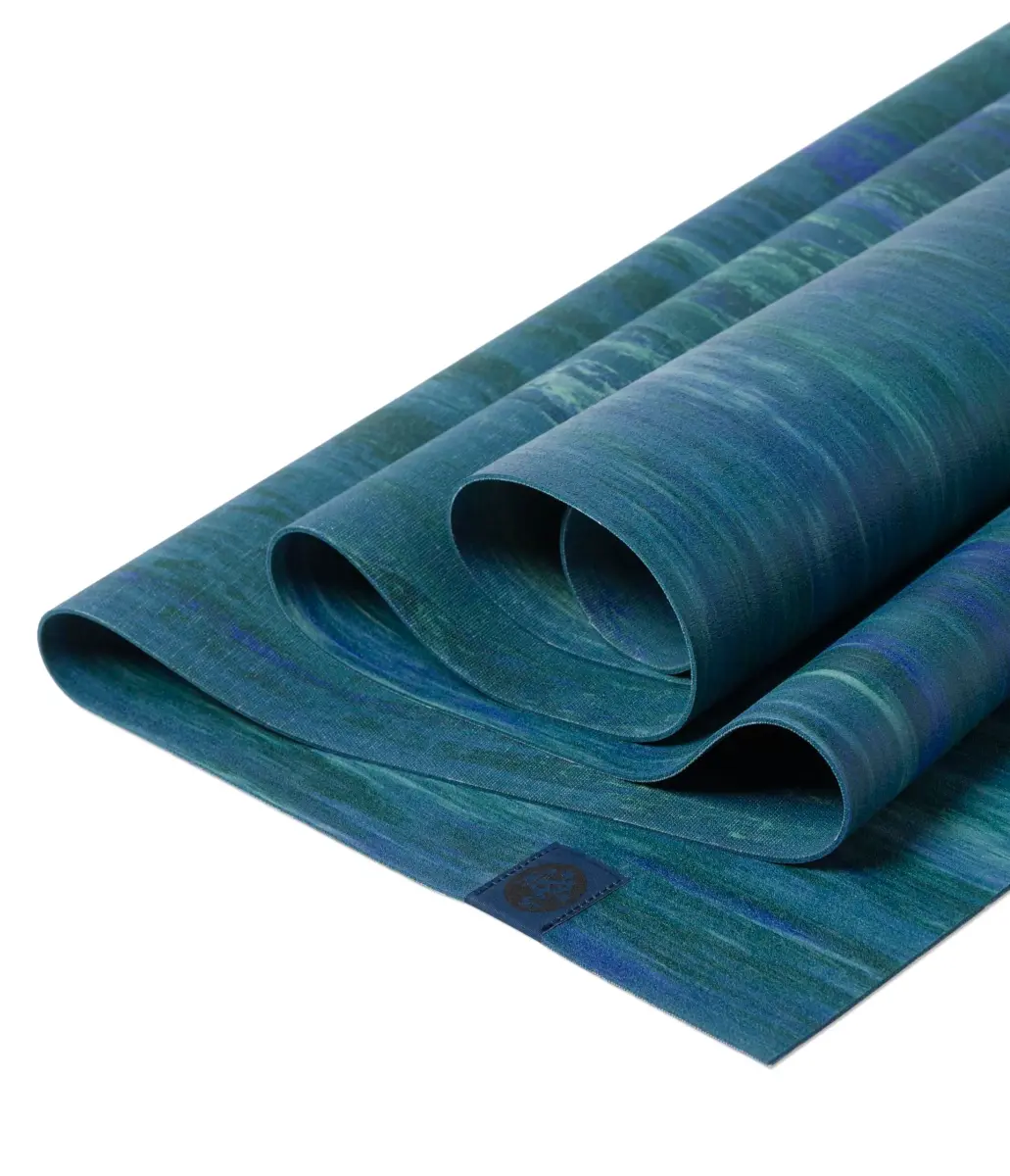 Manduka eKO SuperLite Yoga Mat 71" x 24" (1.5mm) | Foldable Travel Mat with Textured Grip - view 5