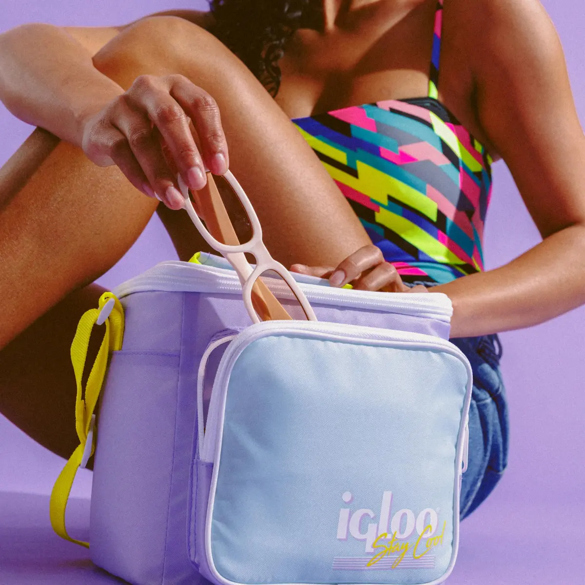 Igloo Lilac Breeze Retro Square Lunch Bag | Insulated, Holds 9 Cans, Stylish & Portable (70-120c) - view 3