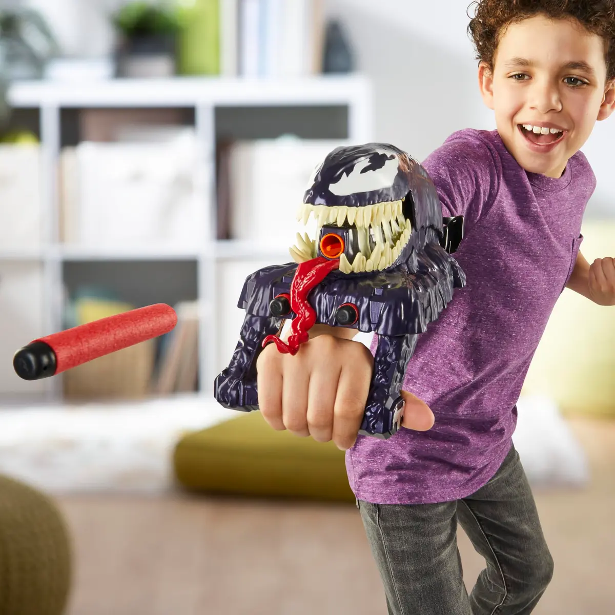 Marvel Spider-Man VenomVersus Marvel’s Venom Strike Blaster, NERF Spider-Man Toy, Super Hero Toys for Kids Ages 5+ | Venom Symbiote Power - view 6